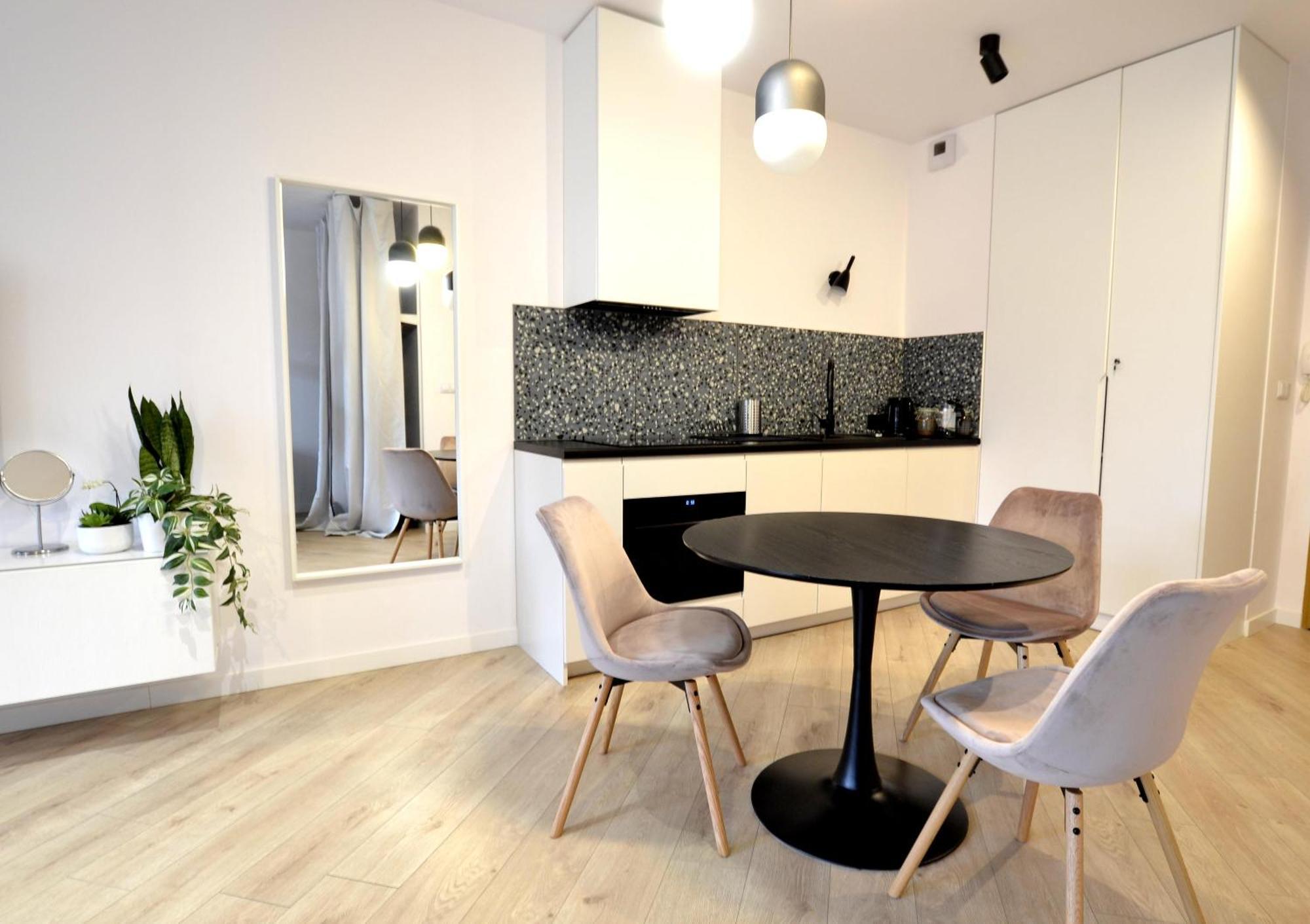 Private Parking, Secure Building - Central Apartments Old Town & Main Station Gdansk Exterior foto